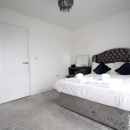 Broomfield  Beaulieu Park - Sleeps 10 - Chelmsfordヴィラ エクステリア 写真