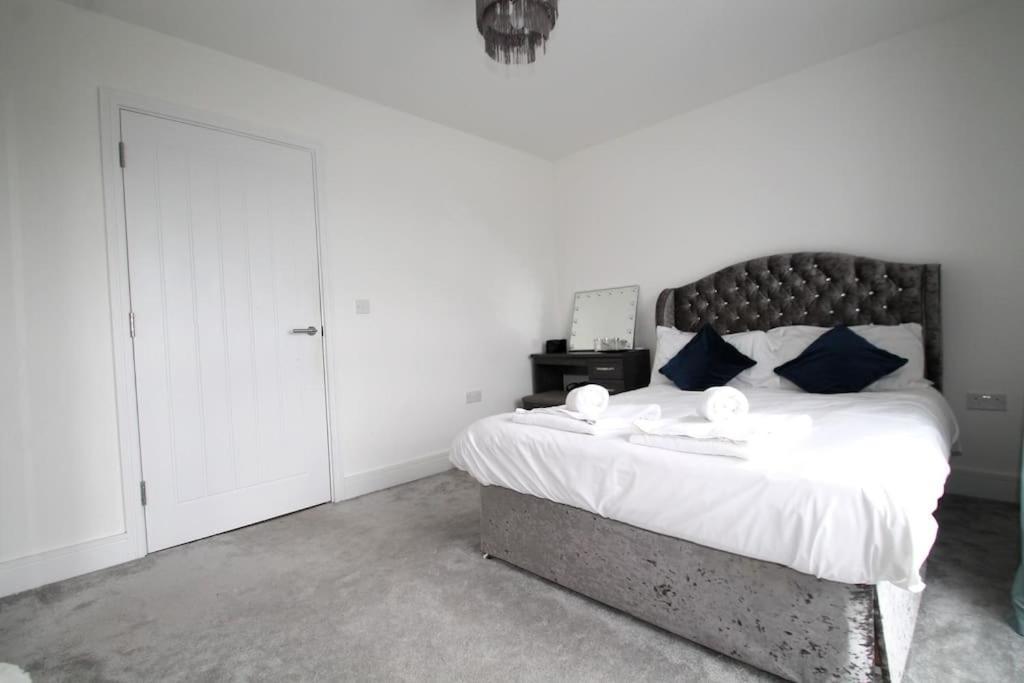 Broomfield  Beaulieu Park - Sleeps 10 - Chelmsfordヴィラ エクステリア 写真